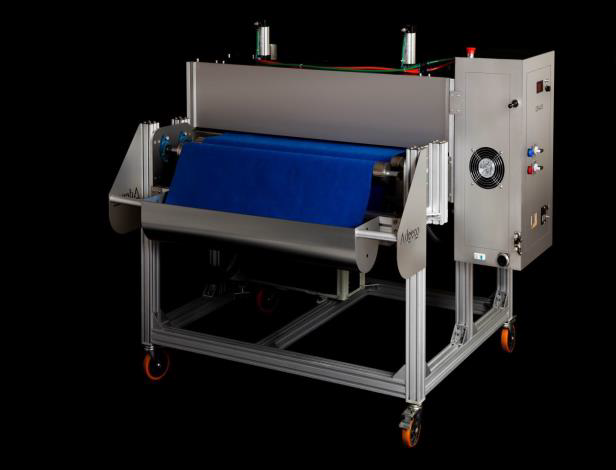 Labor- und Pilotmaschine zur Plasmabehandlung von Textilien